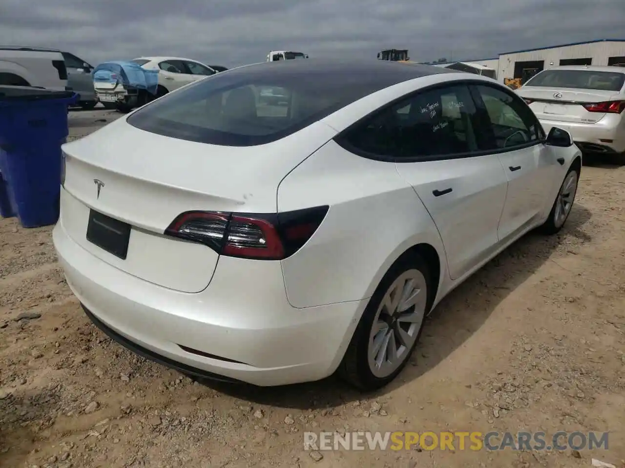 4 Фотография поврежденного автомобиля 5YJ3E1EA1MF990850 TESLA MODEL 3 2021