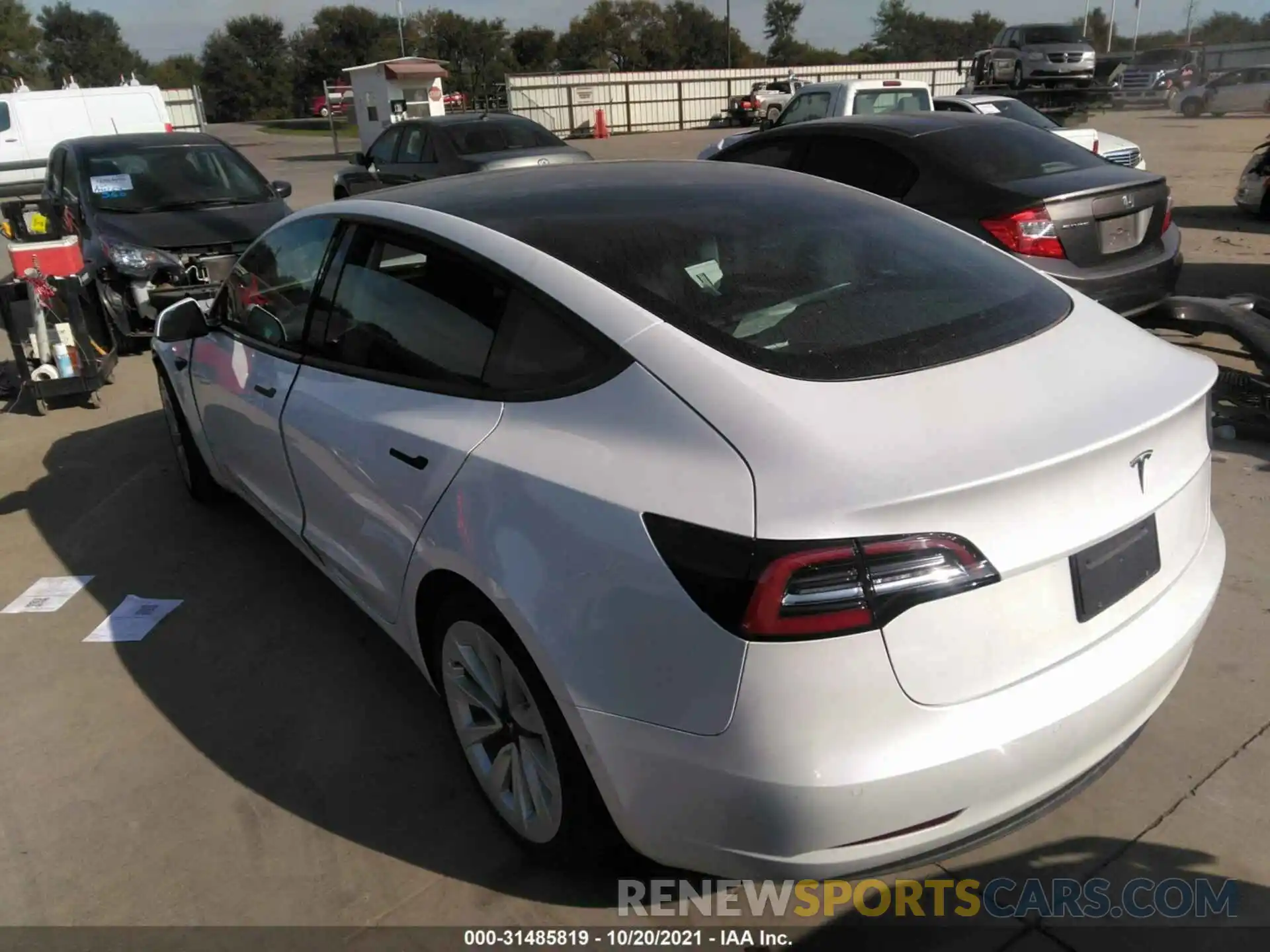 3 Photograph of a damaged car 5YJ3E1EA1MF998382 TESLA MODEL 3 2021