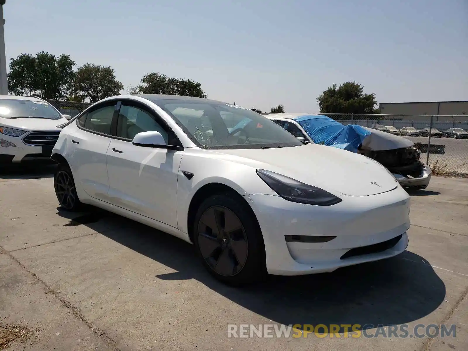 1 Photograph of a damaged car 5YJ3E1EA2MF000837 TESLA MODEL 3 2021