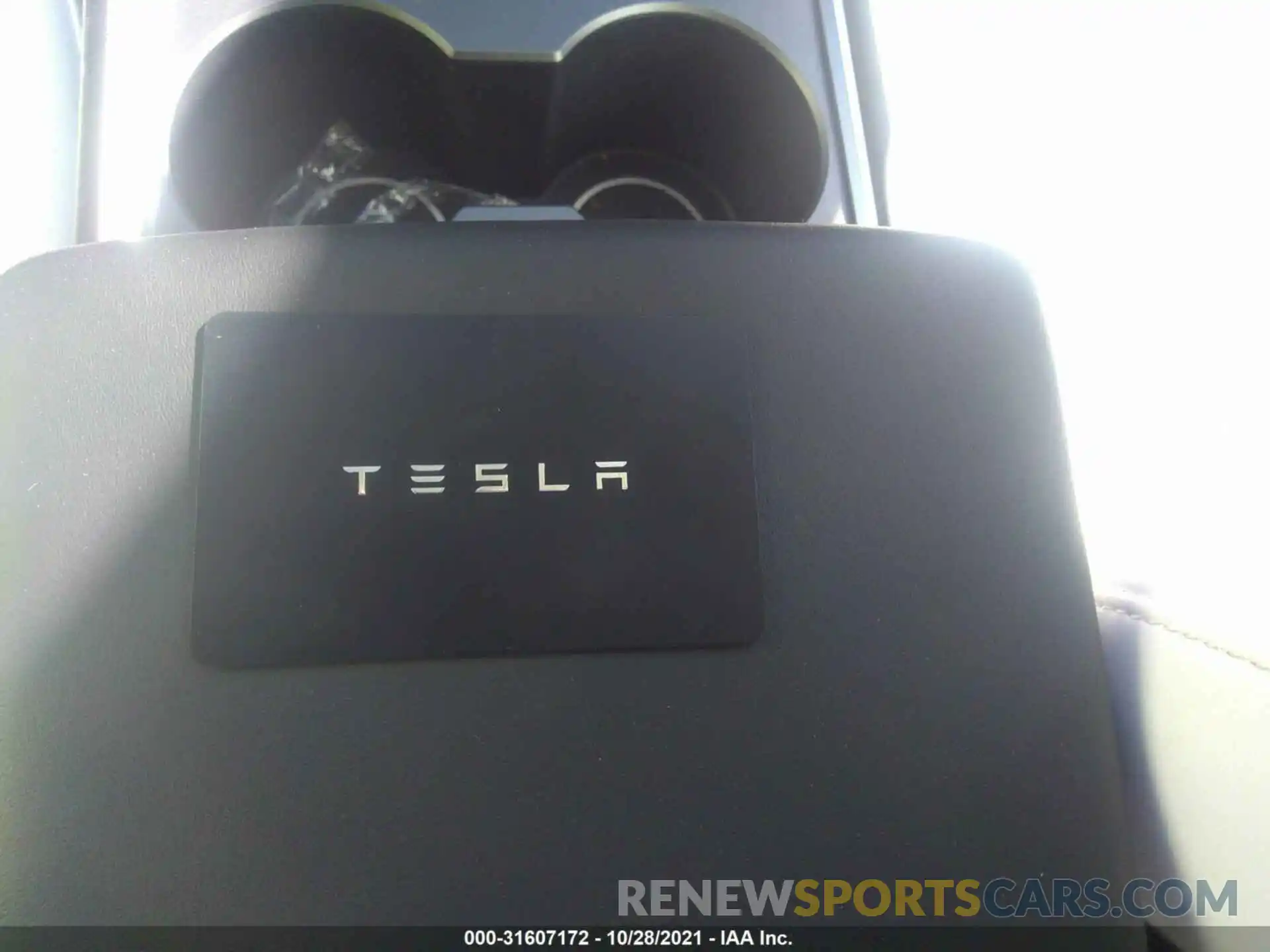 11 Photograph of a damaged car 5YJ3E1EA2MF000868 TESLA MODEL 3 2021