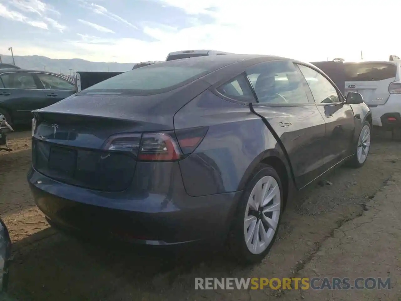 4 Фотография поврежденного автомобиля 5YJ3E1EA2MF001406 TESLA MODEL 3 2021