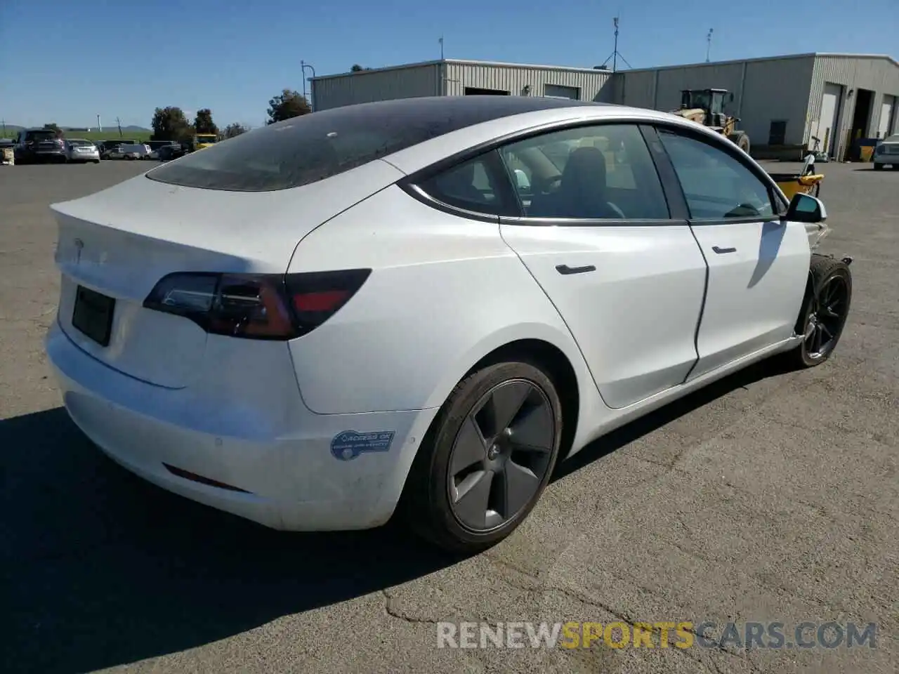 4 Photograph of a damaged car 5YJ3E1EA2MF009585 TESLA MODEL 3 2021