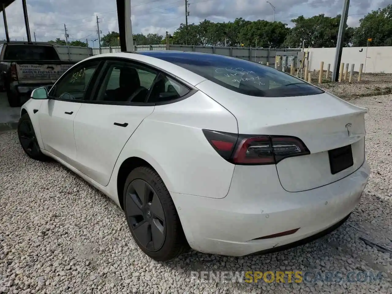 3 Photograph of a damaged car 5YJ3E1EA2MF016309 TESLA MODEL 3 2021