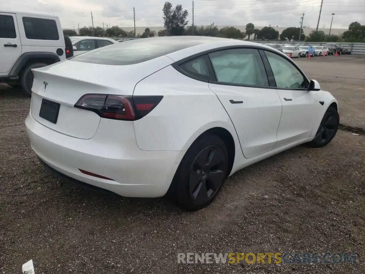 4 Photograph of a damaged car 5YJ3E1EA2MF017363 TESLA MODEL 3 2021