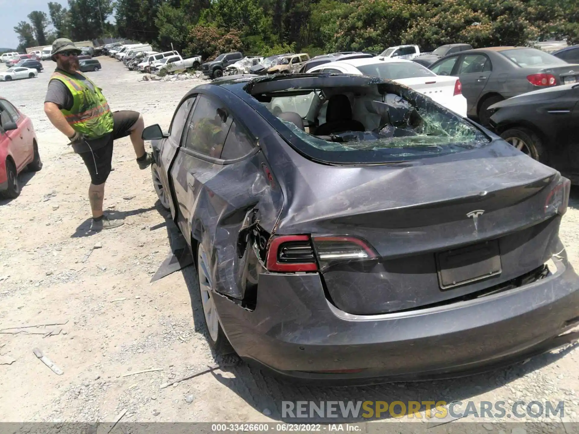 3 Photograph of a damaged car 5YJ3E1EA2MF020702 TESLA MODEL 3 2021