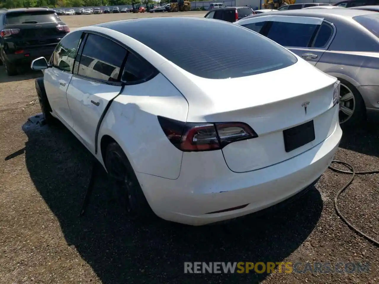 3 Photograph of a damaged car 5YJ3E1EA2MF031280 TESLA MODEL 3 2021