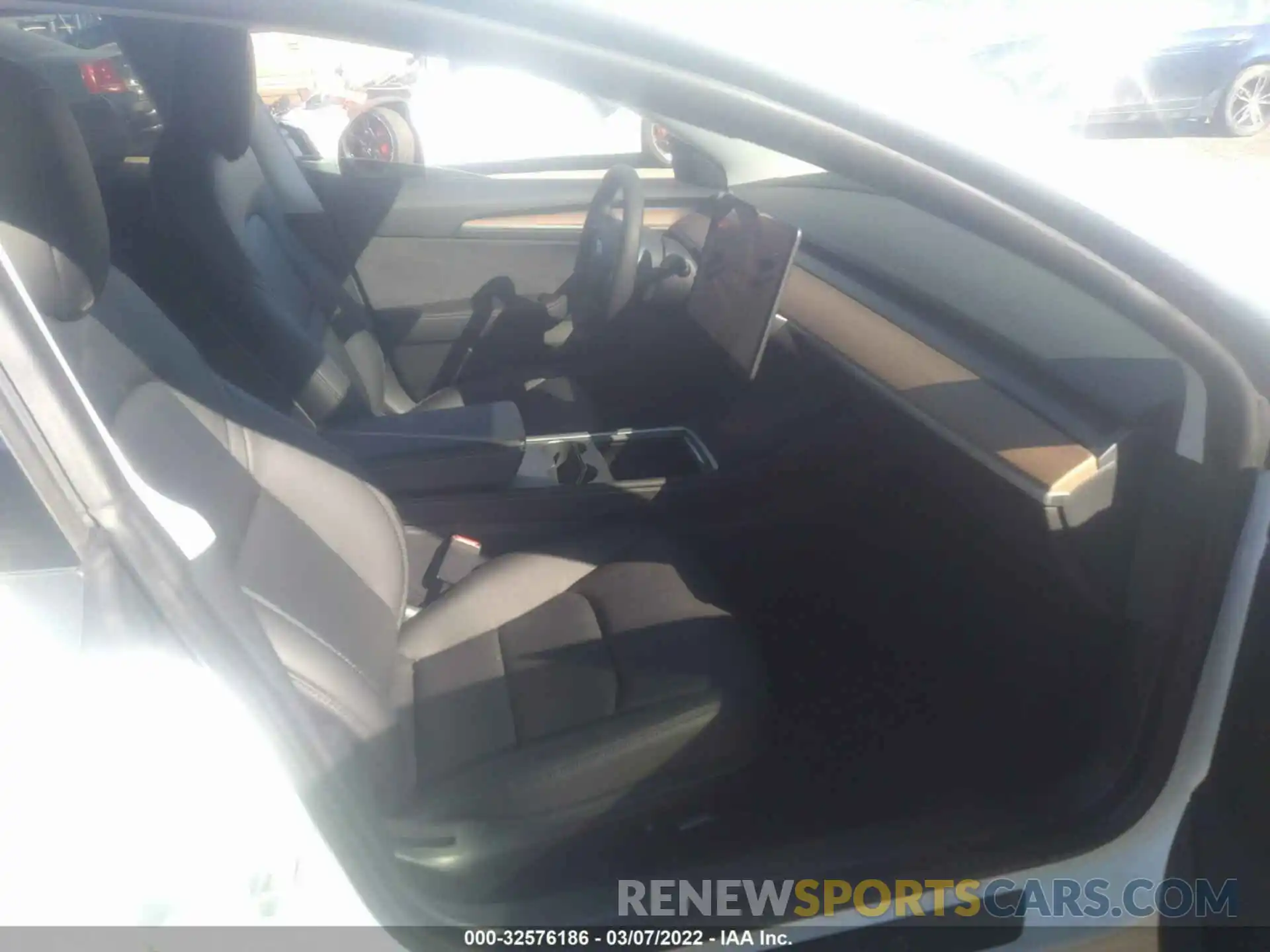 5 Photograph of a damaged car 5YJ3E1EA2MF051660 TESLA MODEL 3 2021