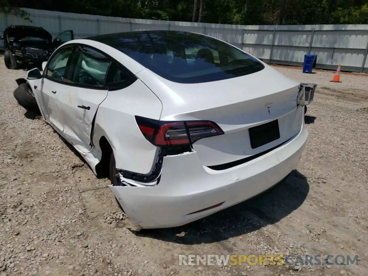 3 Photograph of a damaged car 5YJ3E1EA2MF053232 TESLA MODEL 3 2021