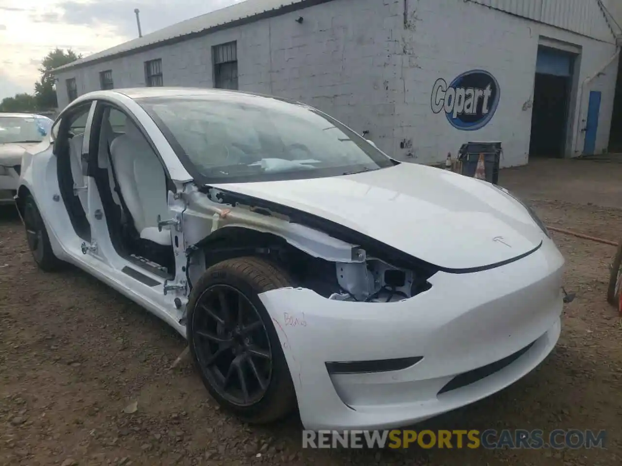 1 Photograph of a damaged car 5YJ3E1EA2MF061525 TESLA MODEL 3 2021