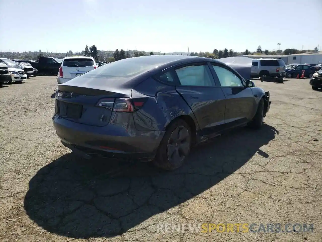 4 Photograph of a damaged car 5YJ3E1EA2MF075246 TESLA MODEL 3 2021