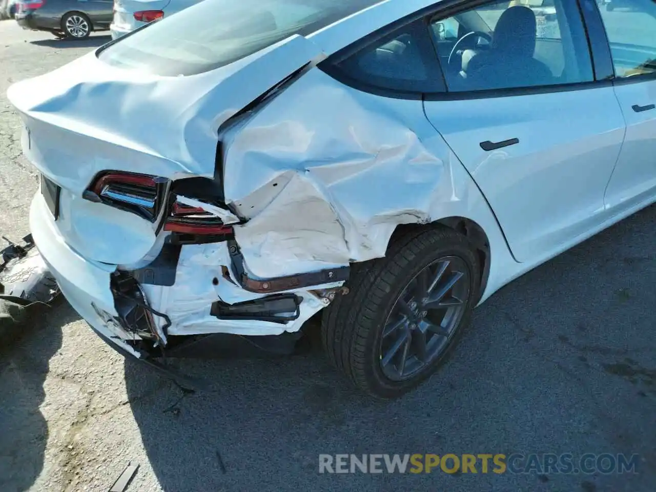 9 Photograph of a damaged car 5YJ3E1EA2MF076476 TESLA MODEL 3 2021