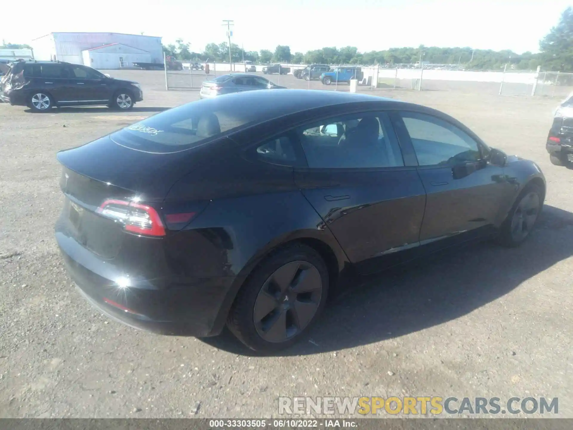 4 Photograph of a damaged car 5YJ3E1EA2MF087512 TESLA MODEL 3 2021