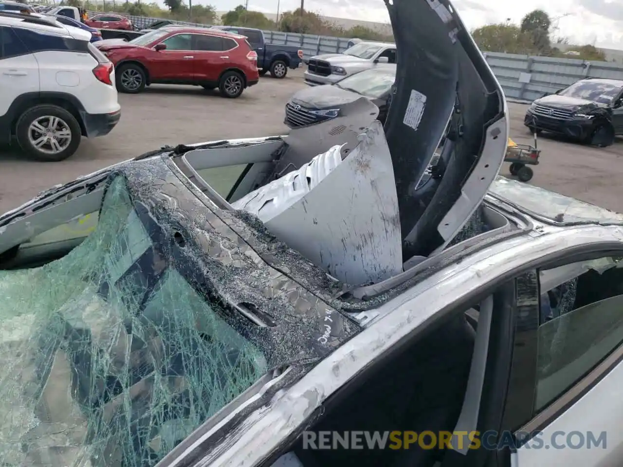 9 Photograph of a damaged car 5YJ3E1EA2MF090345 TESLA MODEL 3 2021