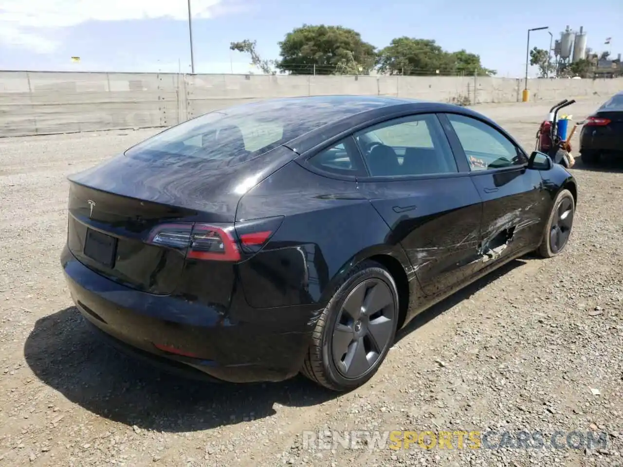 4 Фотография поврежденного автомобиля 5YJ3E1EA2MF091530 TESLA MODEL 3 2021