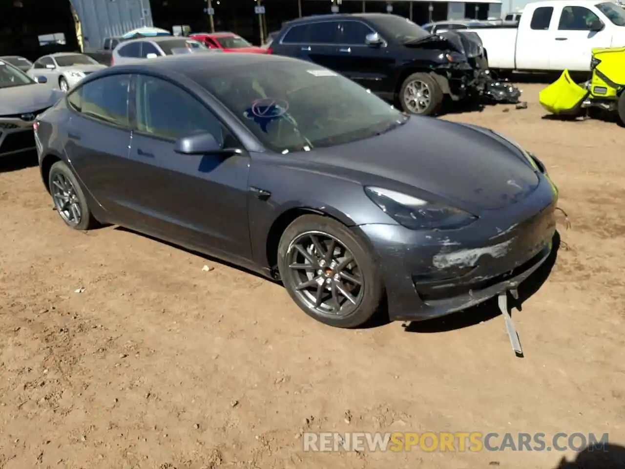 4 Photograph of a damaged car 5YJ3E1EA2MF092287 TESLA MODEL 3 2021