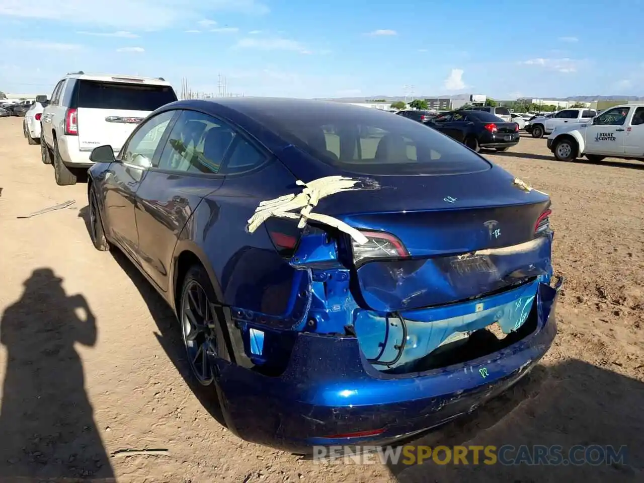 3 Photograph of a damaged car 5YJ3E1EA2MF092306 TESLA MODEL 3 2021