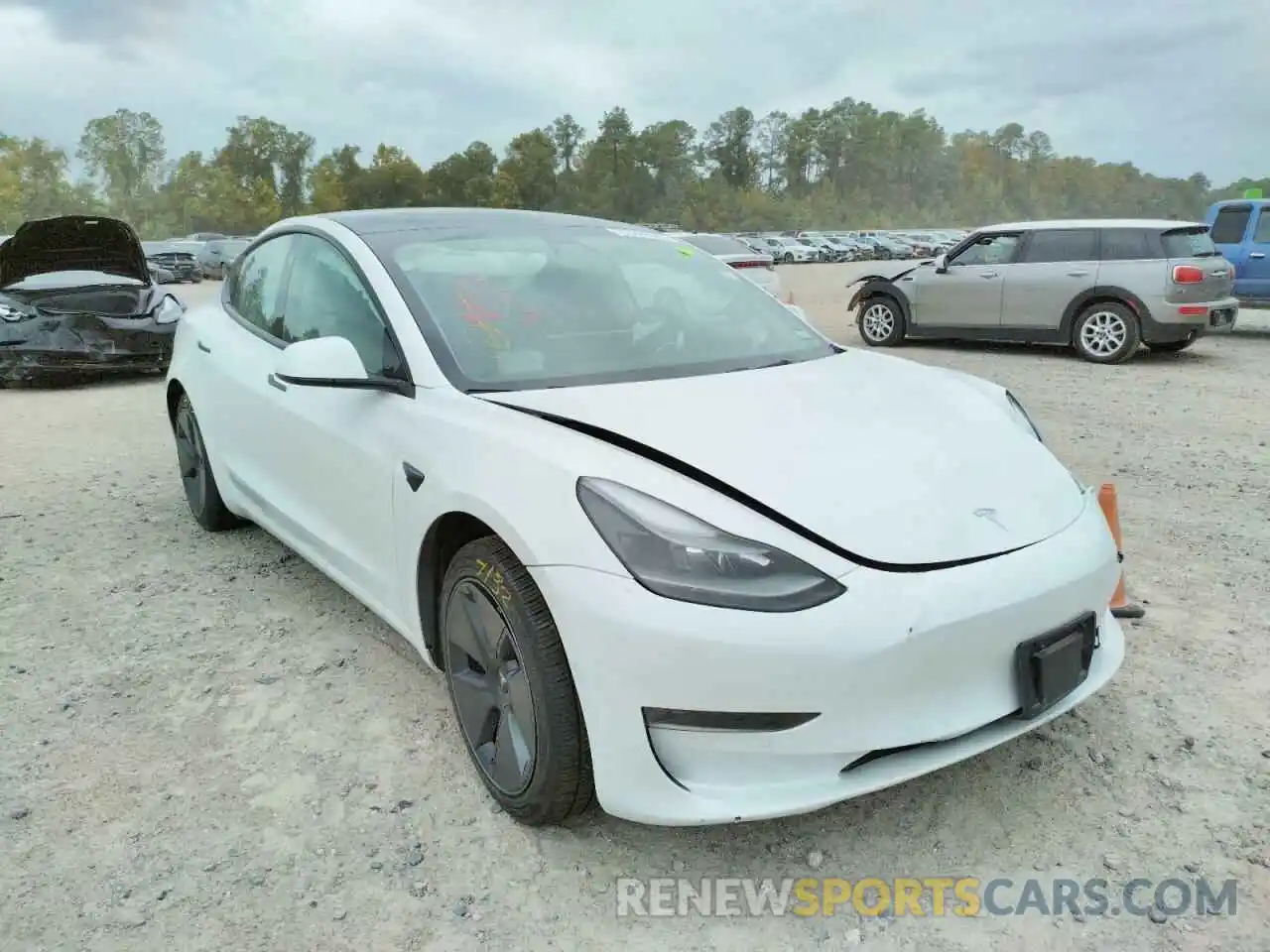 1 Photograph of a damaged car 5YJ3E1EA2MF094556 TESLA MODEL 3 2021