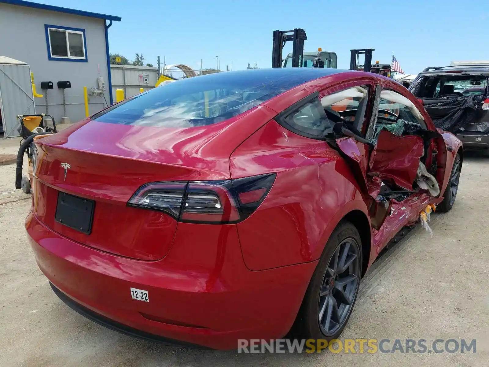 4 Photograph of a damaged car 5YJ3E1EA2MF838270 TESLA MODEL 3 2021