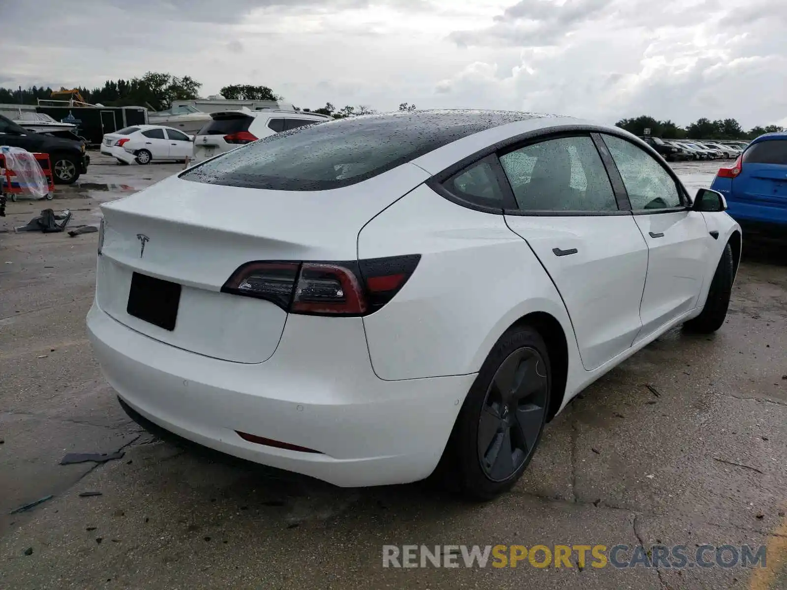 4 Photograph of a damaged car 5YJ3E1EA2MF854999 TESLA MODEL 3 2021