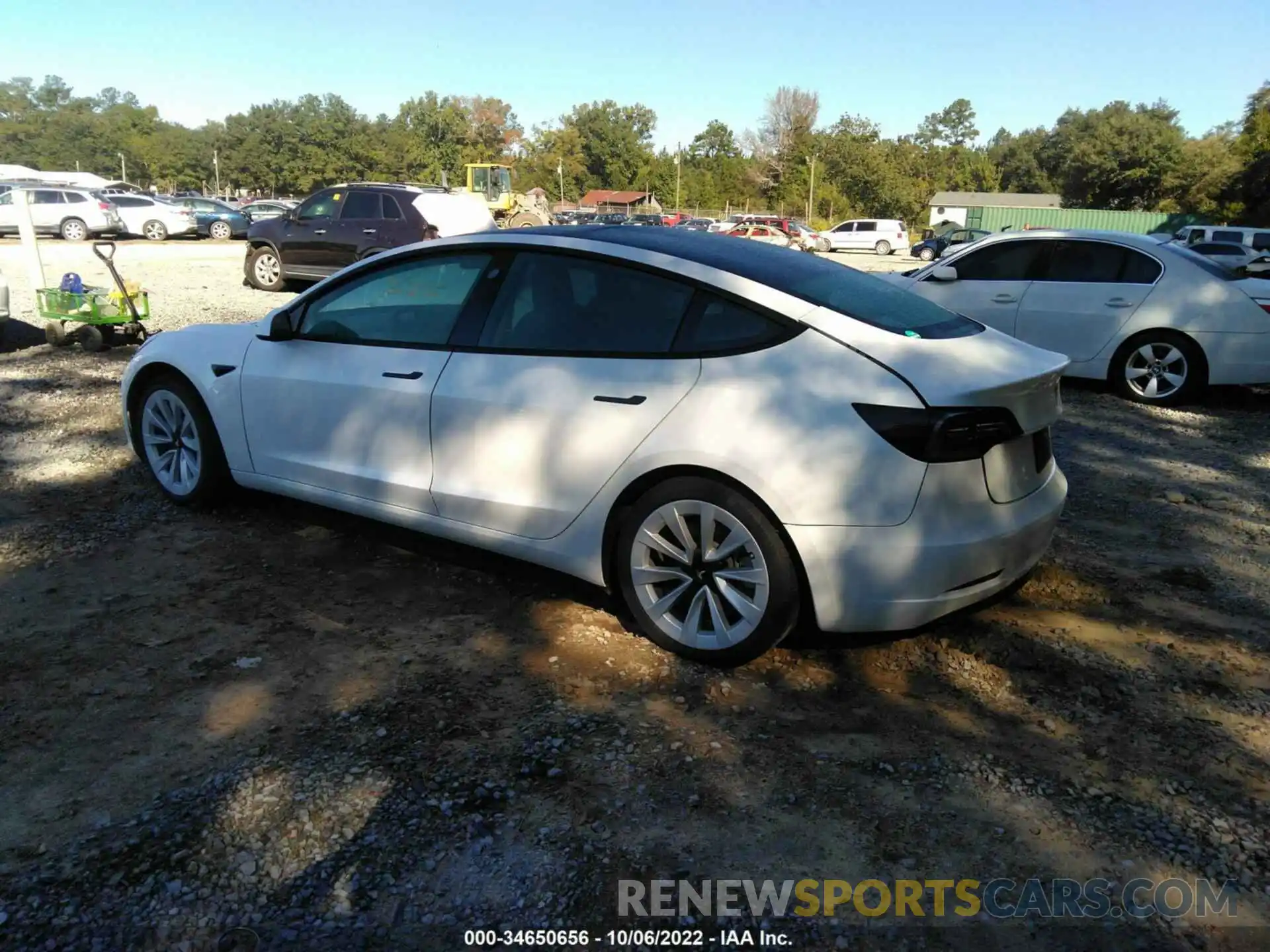 3 Photograph of a damaged car 5YJ3E1EA2MF908317 TESLA MODEL 3 2021