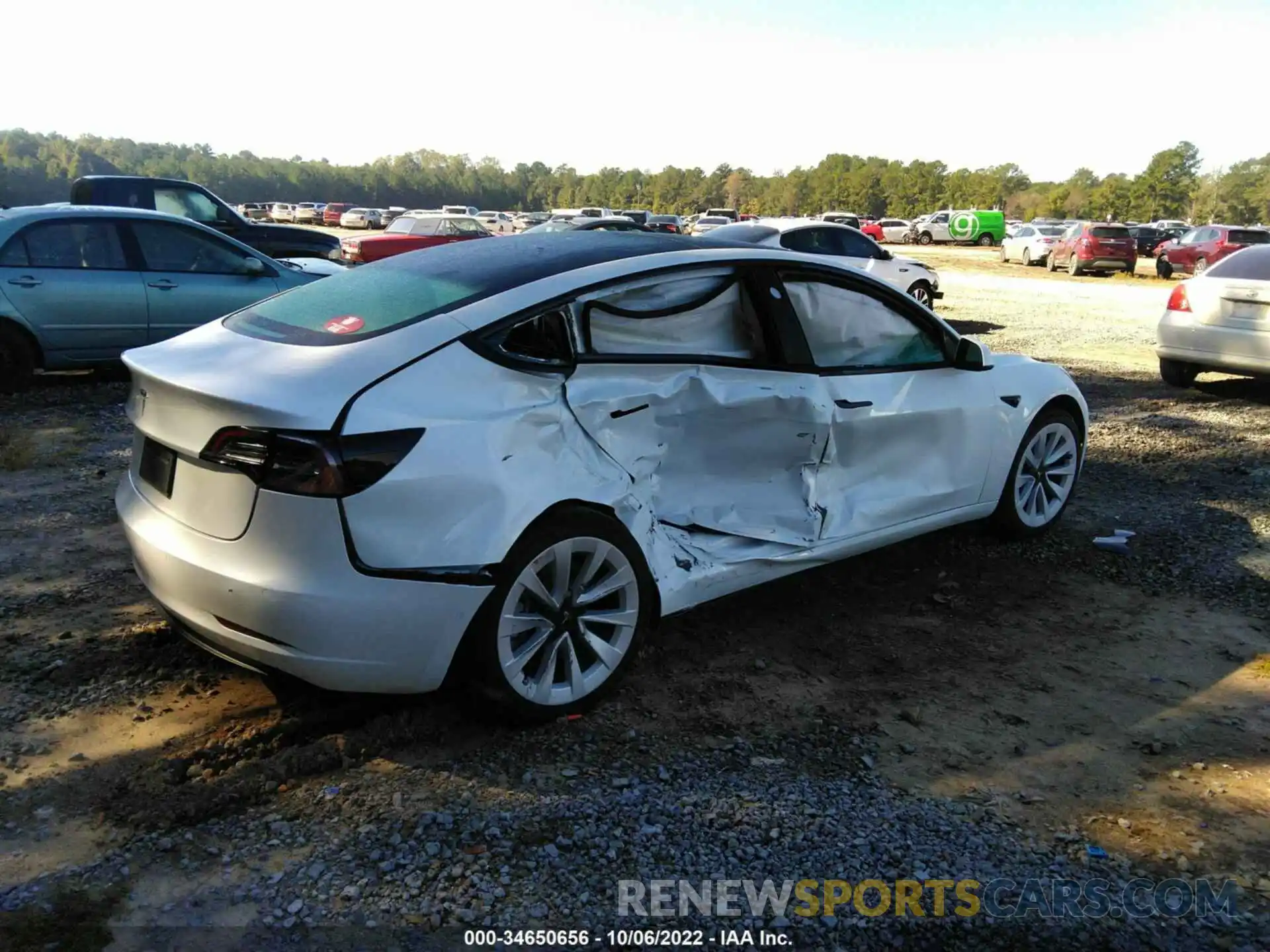 4 Photograph of a damaged car 5YJ3E1EA2MF908317 TESLA MODEL 3 2021