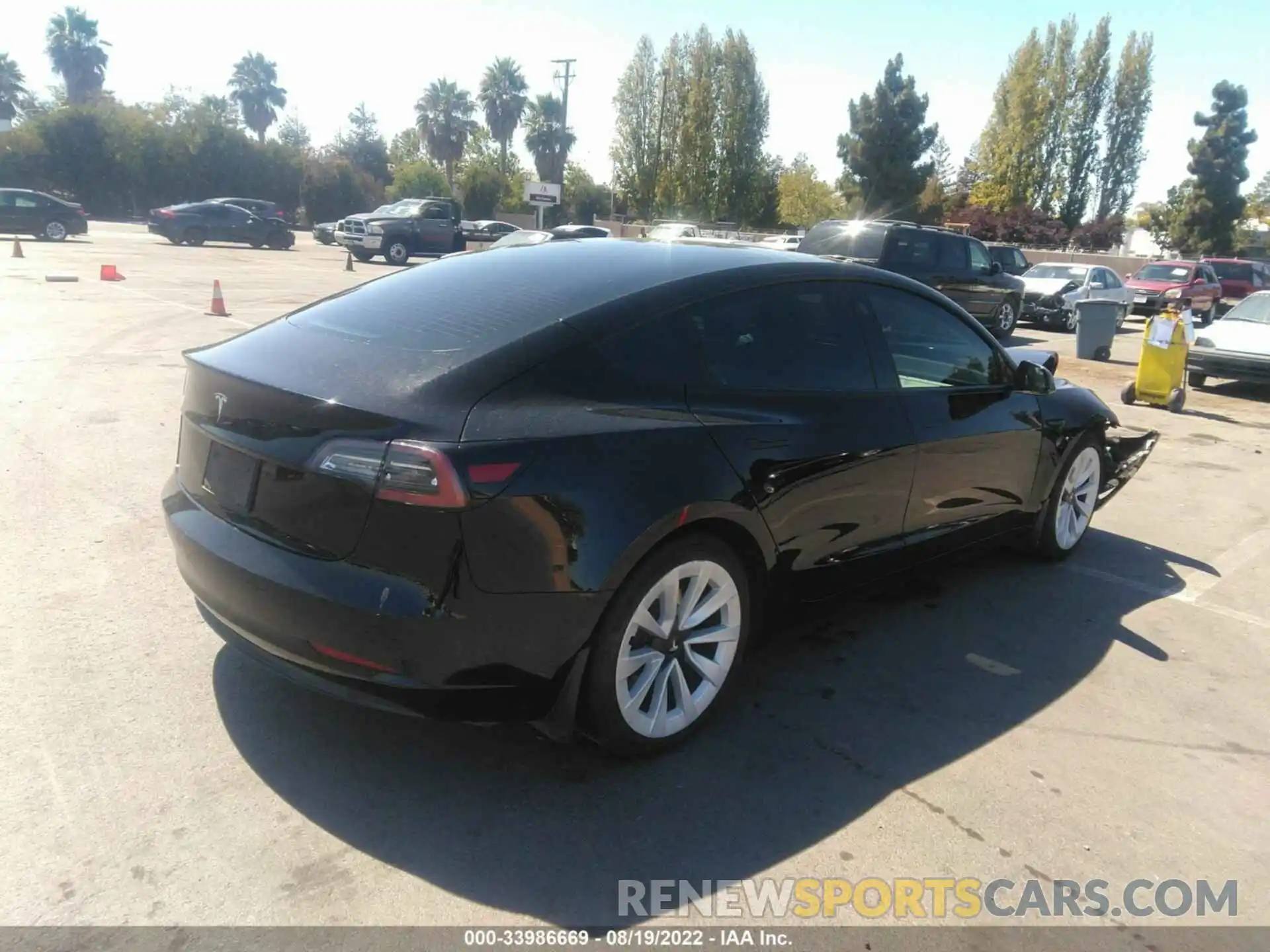 4 Photograph of a damaged car 5YJ3E1EA2MF936439 TESLA MODEL 3 2021