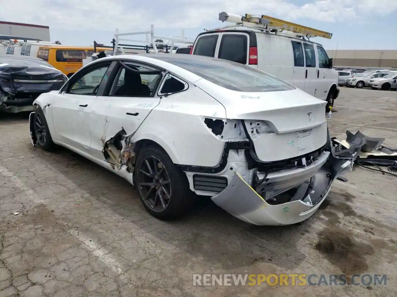 3 Photograph of a damaged car 5YJ3E1EA2MF943049 TESLA MODEL 3 2021