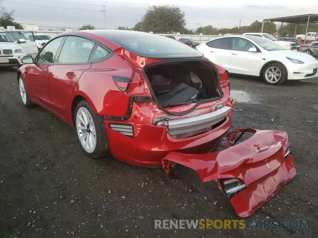 3 Photograph of a damaged car 5YJ3E1EA2MF982644 TESLA MODEL 3 2021