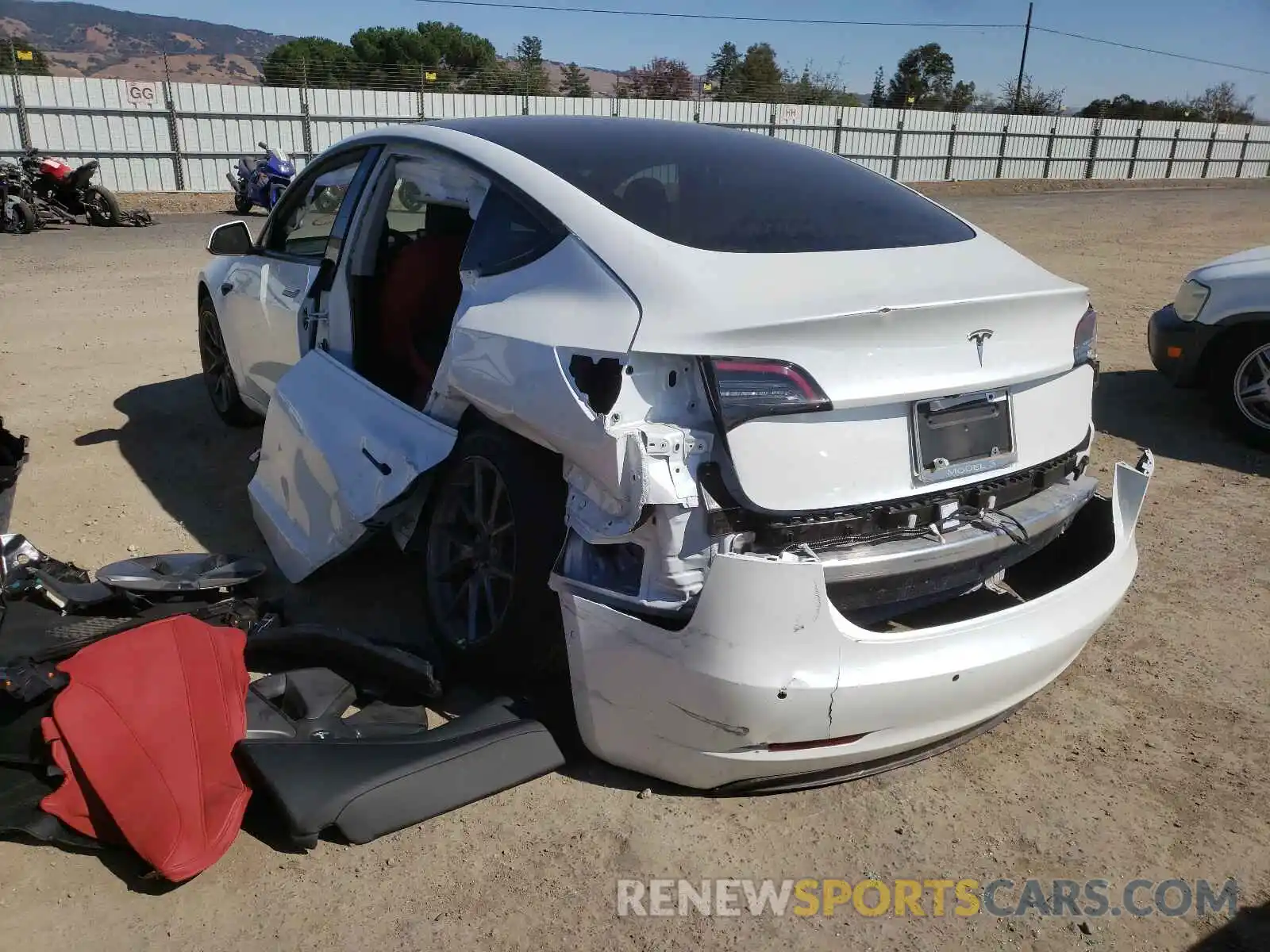 3 Photograph of a damaged car 5YJ3E1EA2MF986449 TESLA MODEL 3 2021