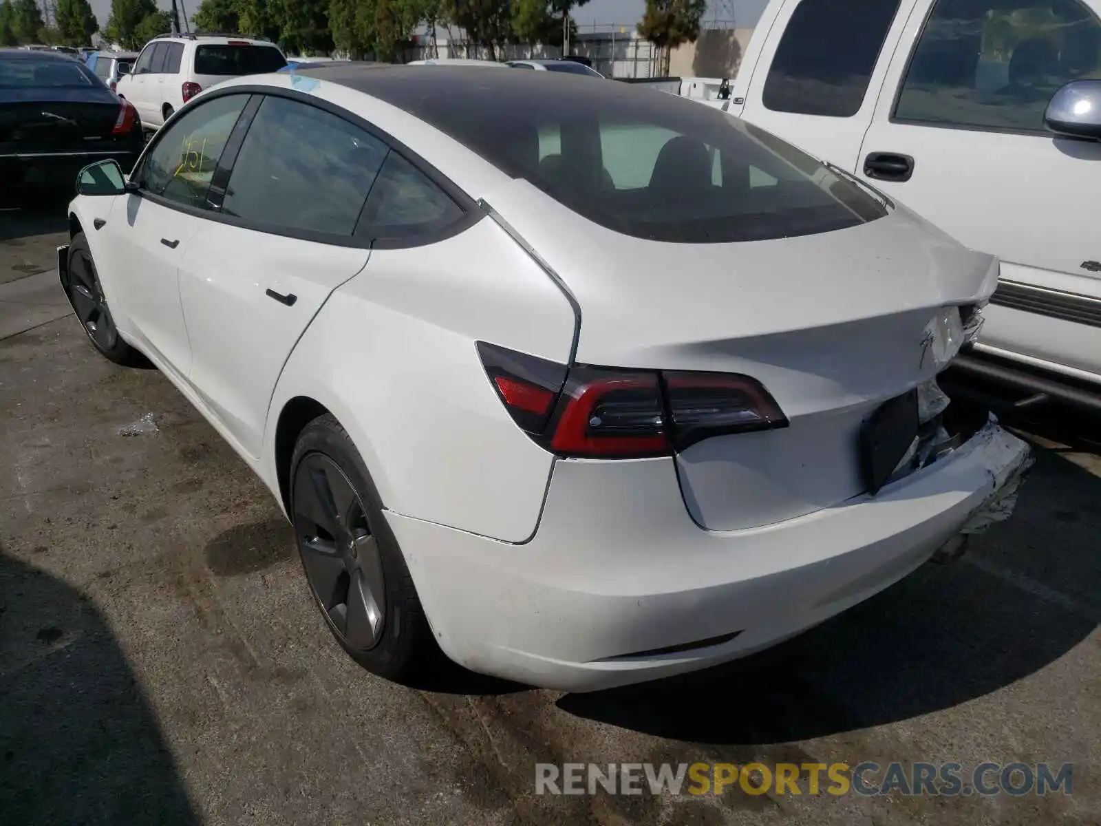 3 Photograph of a damaged car 5YJ3E1EA2MF992557 TESLA MODEL 3 2021