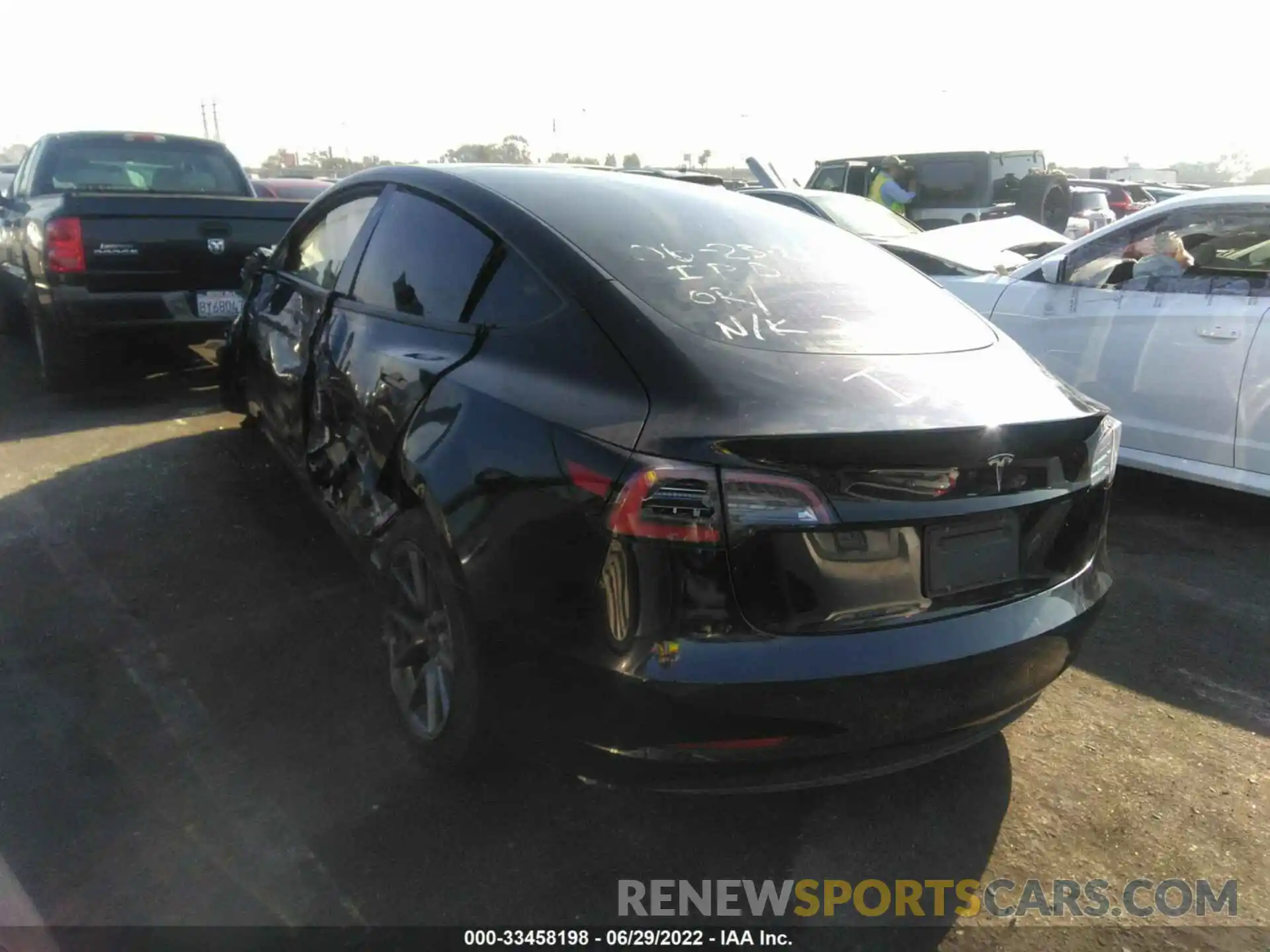 3 Photograph of a damaged car 5YJ3E1EA3MF006310 TESLA MODEL 3 2021