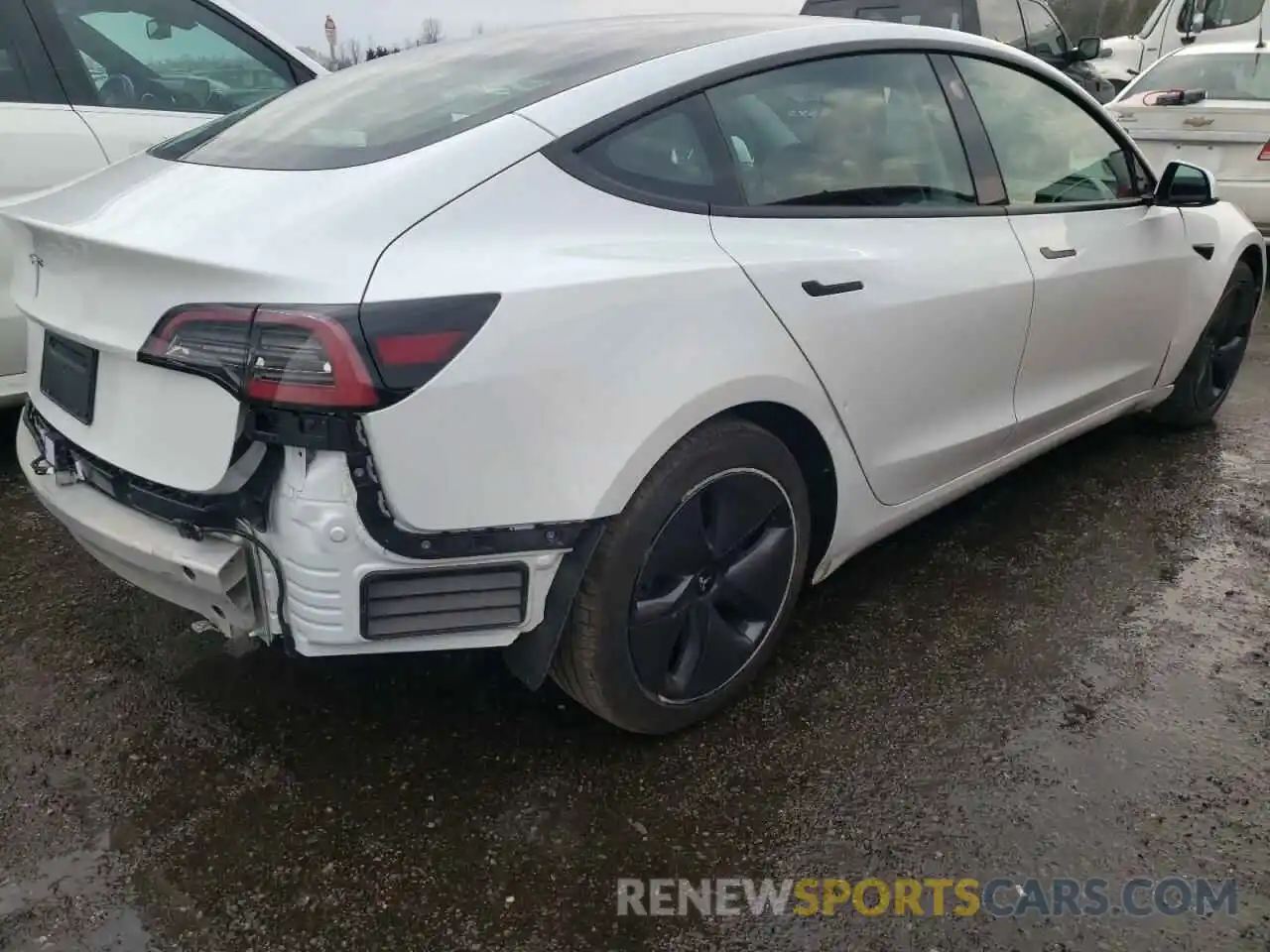 4 Photograph of a damaged car 5YJ3E1EA3MF013533 TESLA MODEL 3 2021