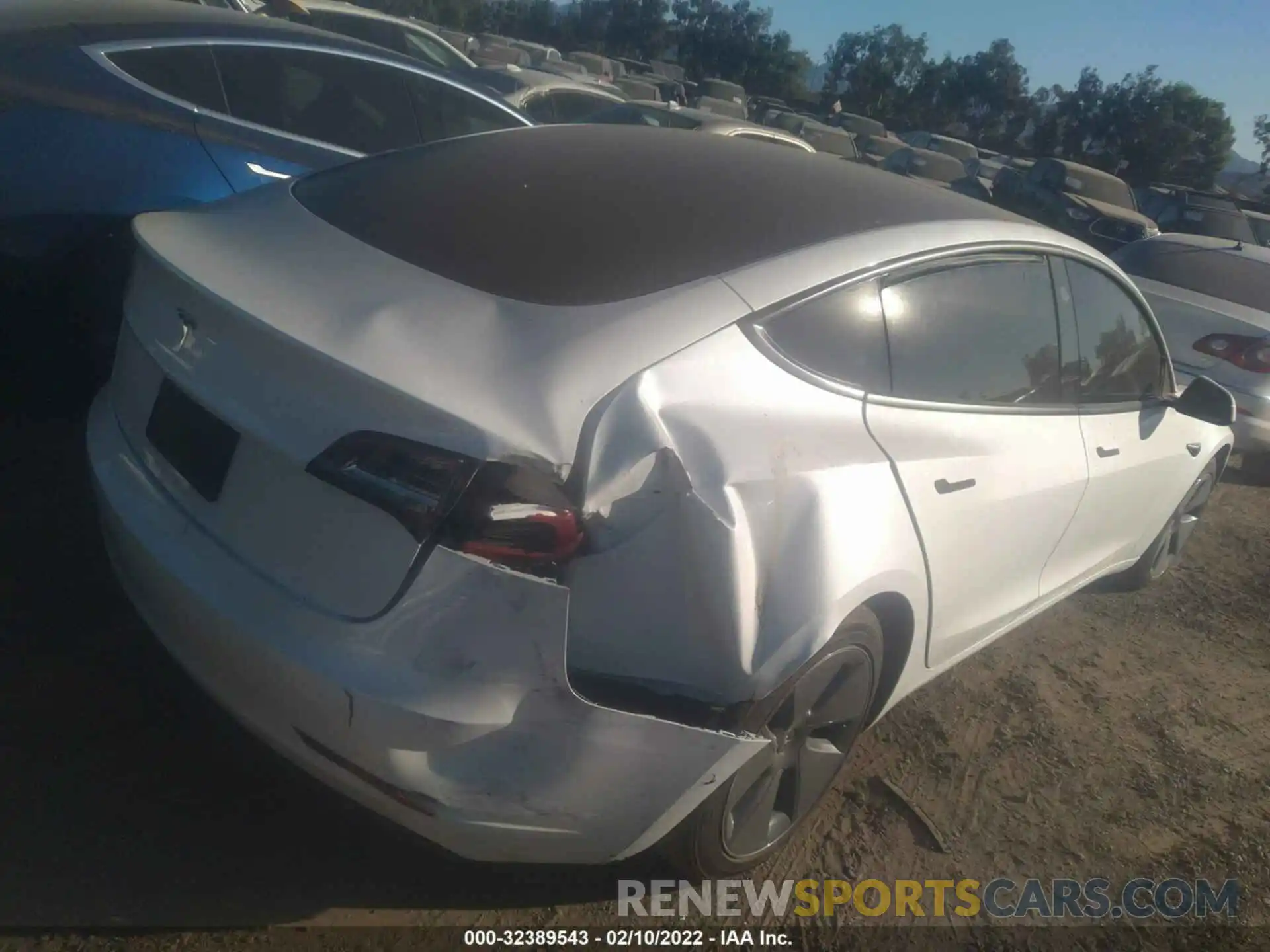 4 Photograph of a damaged car 5YJ3E1EA3MF029103 TESLA MODEL 3 2021