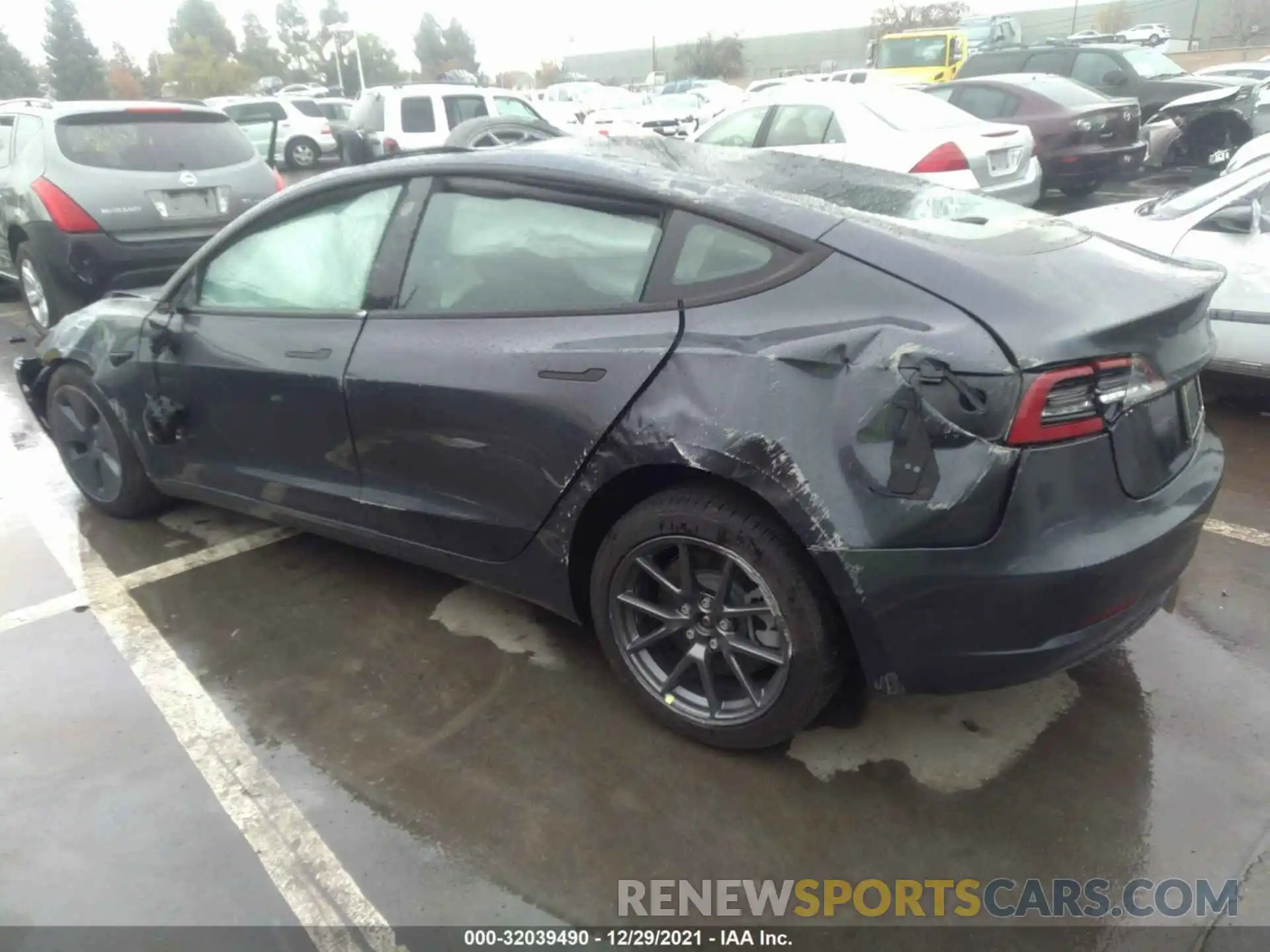 3 Photograph of a damaged car 5YJ3E1EA3MF054230 TESLA MODEL 3 2021