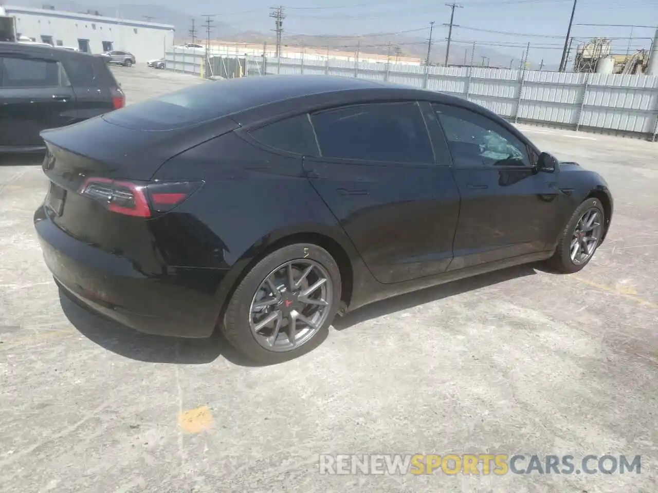 4 Фотография поврежденного автомобиля 5YJ3E1EA3MF066457 TESLA MODEL 3 2021