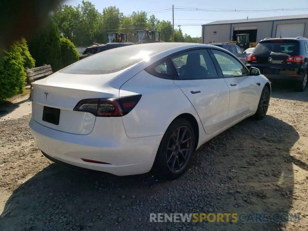 4 Photograph of a damaged car 5YJ3E1EA3MF087261 TESLA MODEL 3 2021