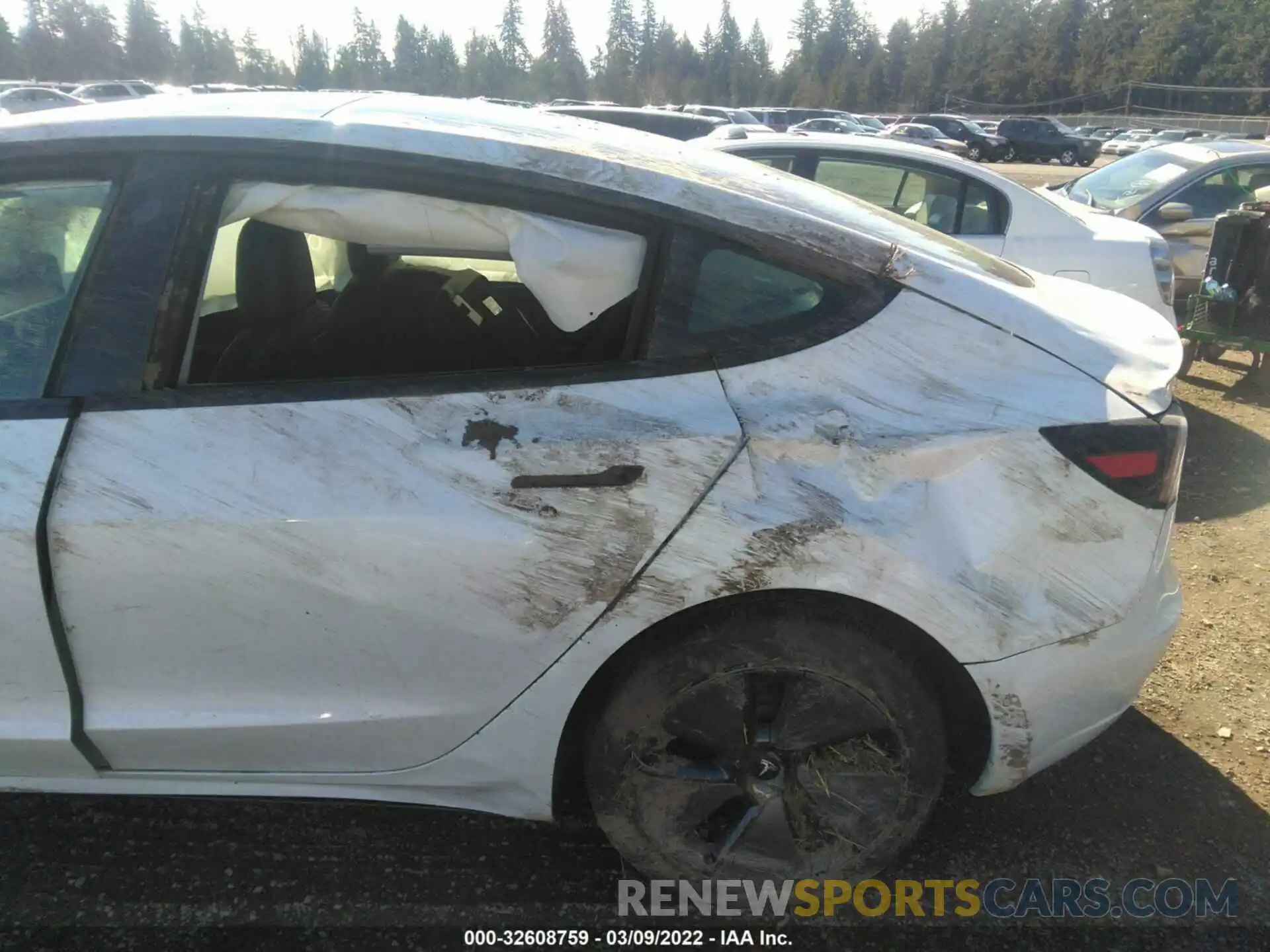 6 Photograph of a damaged car 5YJ3E1EA3MF091584 TESLA MODEL 3 2021