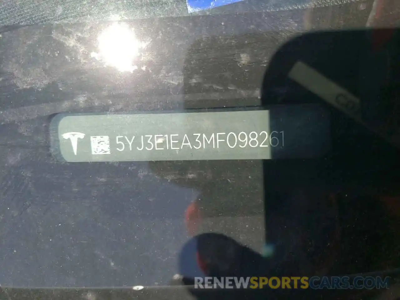 10 Photograph of a damaged car 5YJ3E1EA3MF098261 TESLA MODEL 3 2021