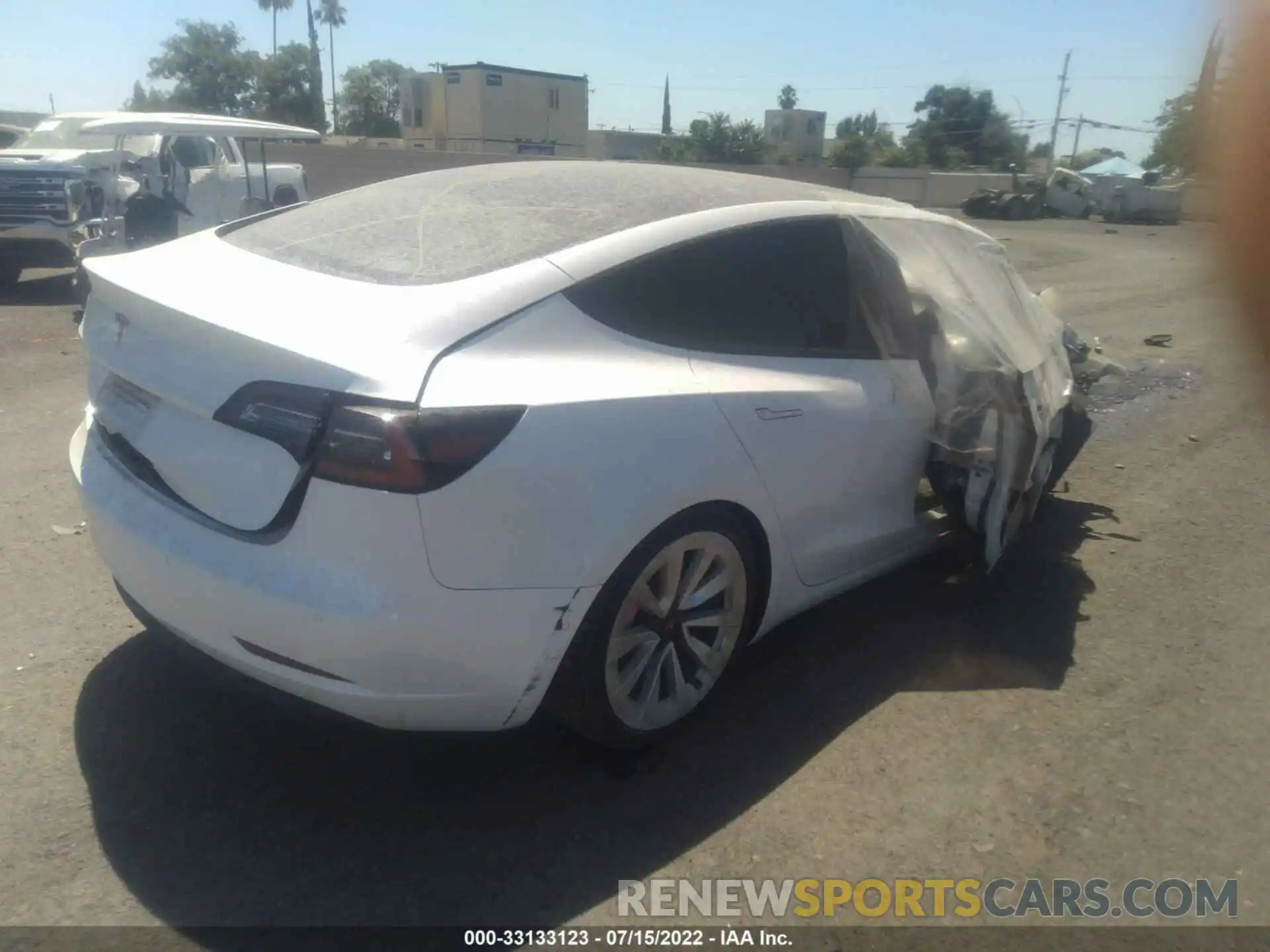 4 Photograph of a damaged car 5YJ3E1EA3MF843445 TESLA MODEL 3 2021