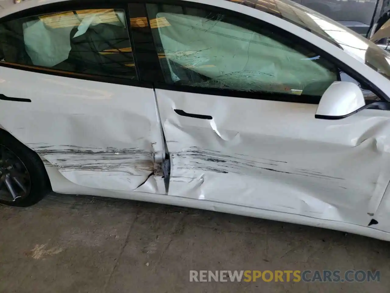 9 Photograph of a damaged car 5YJ3E1EA3MF861380 TESLA MODEL 3 2021