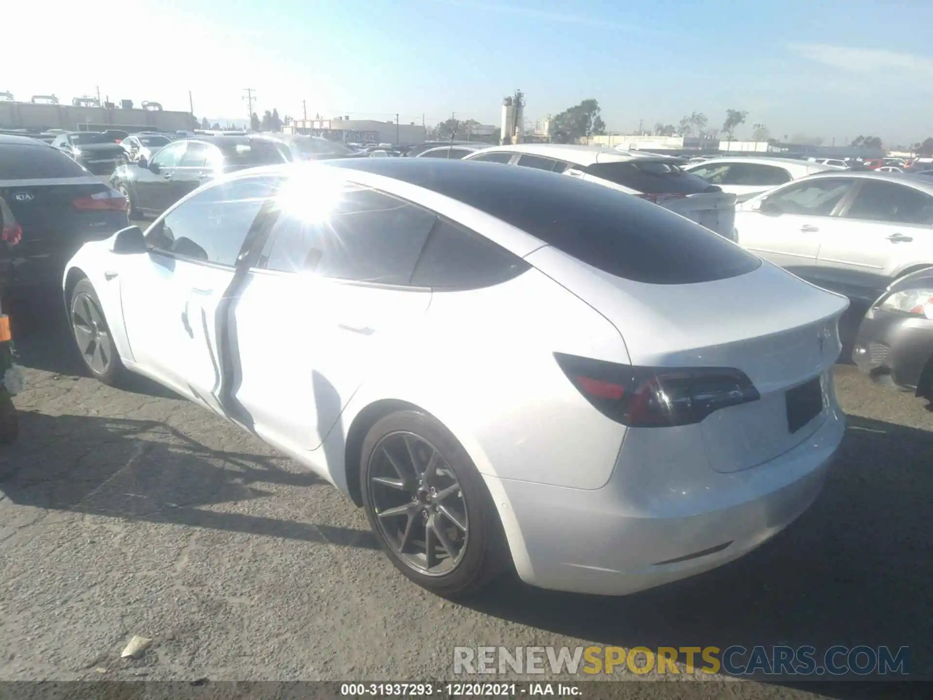 3 Photograph of a damaged car 5YJ3E1EA3MF868068 TESLA MODEL 3 2021