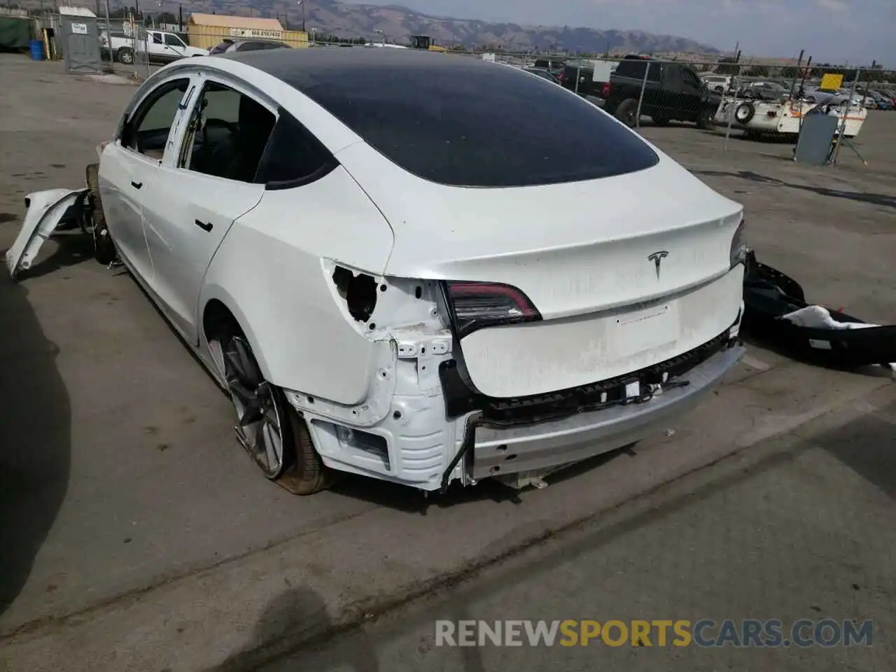 3 Photograph of a damaged car 5YJ3E1EA3MF876980 TESLA MODEL 3 2021