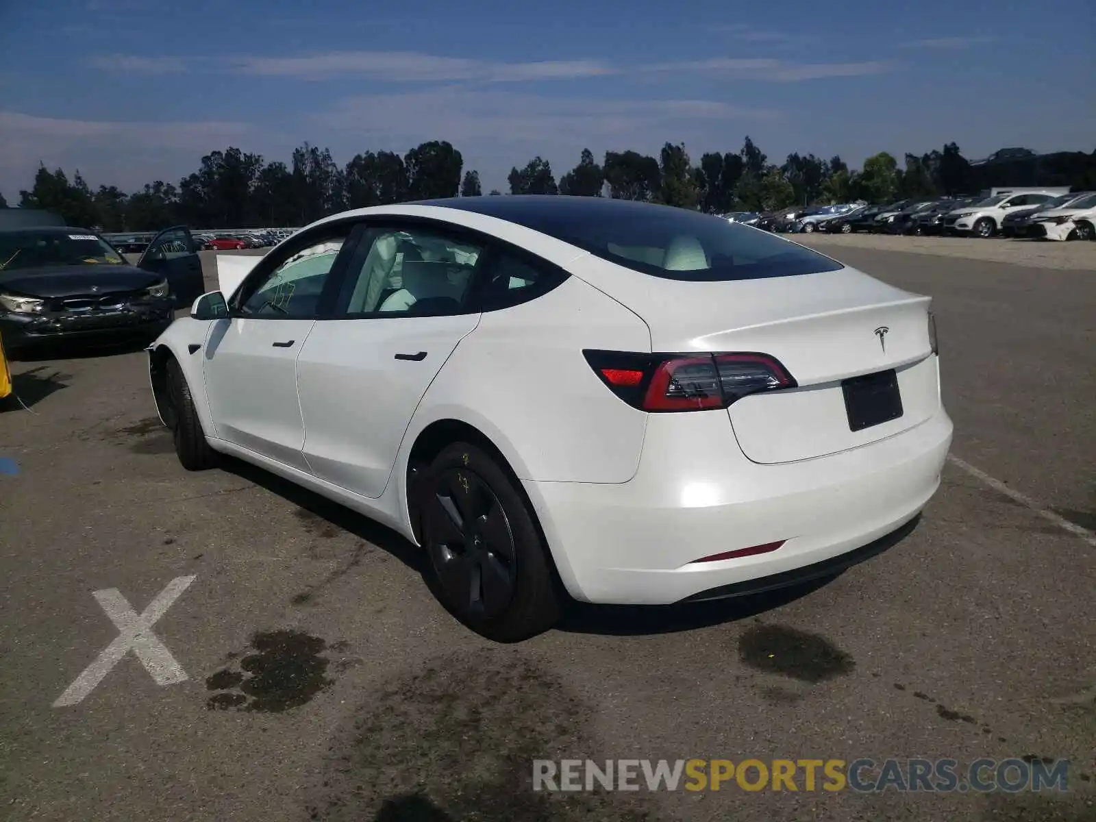 3 Photograph of a damaged car 5YJ3E1EA3MF877885 TESLA MODEL 3 2021