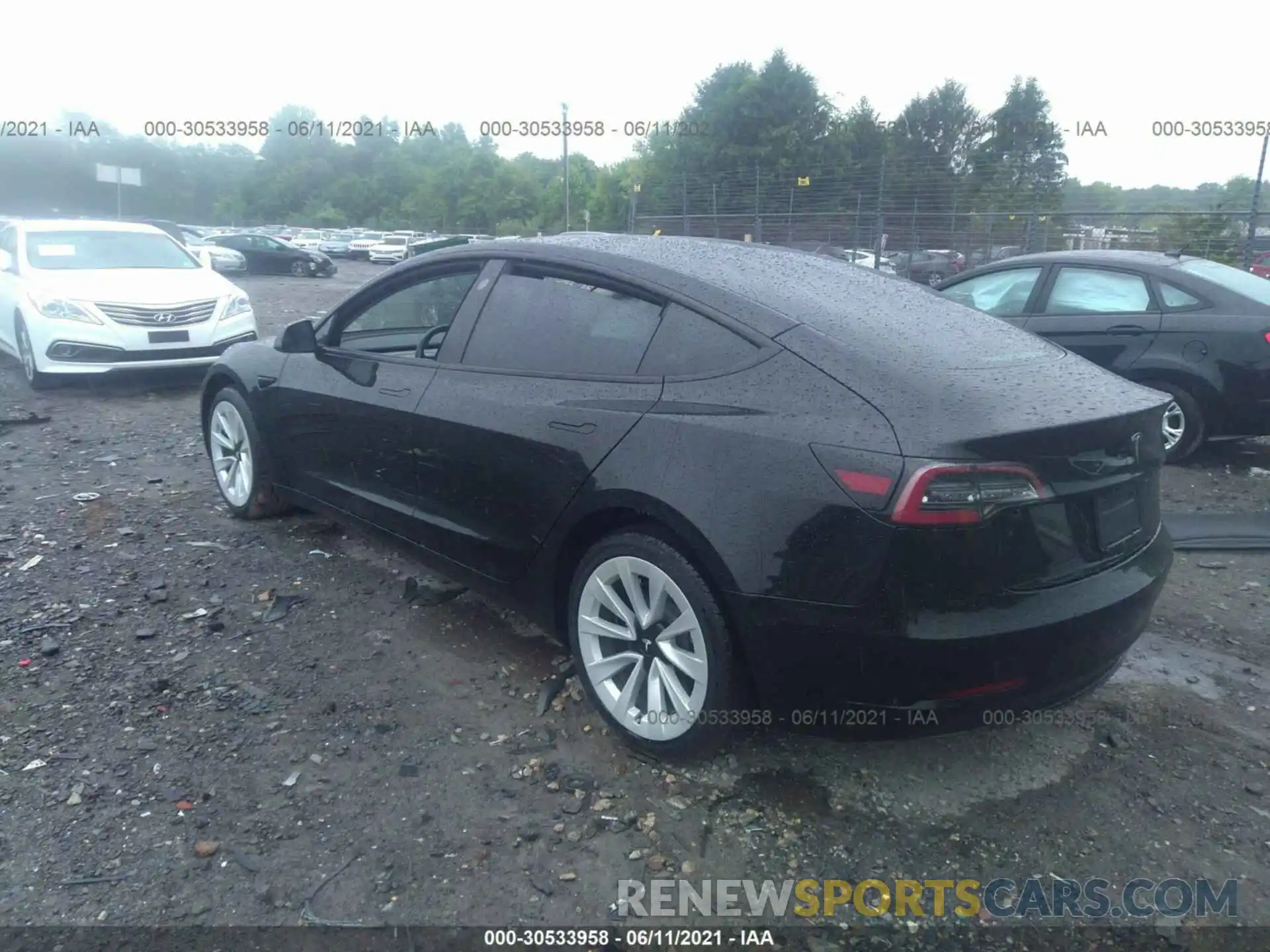 3 Photograph of a damaged car 5YJ3E1EA3MF921061 TESLA MODEL 3 2021