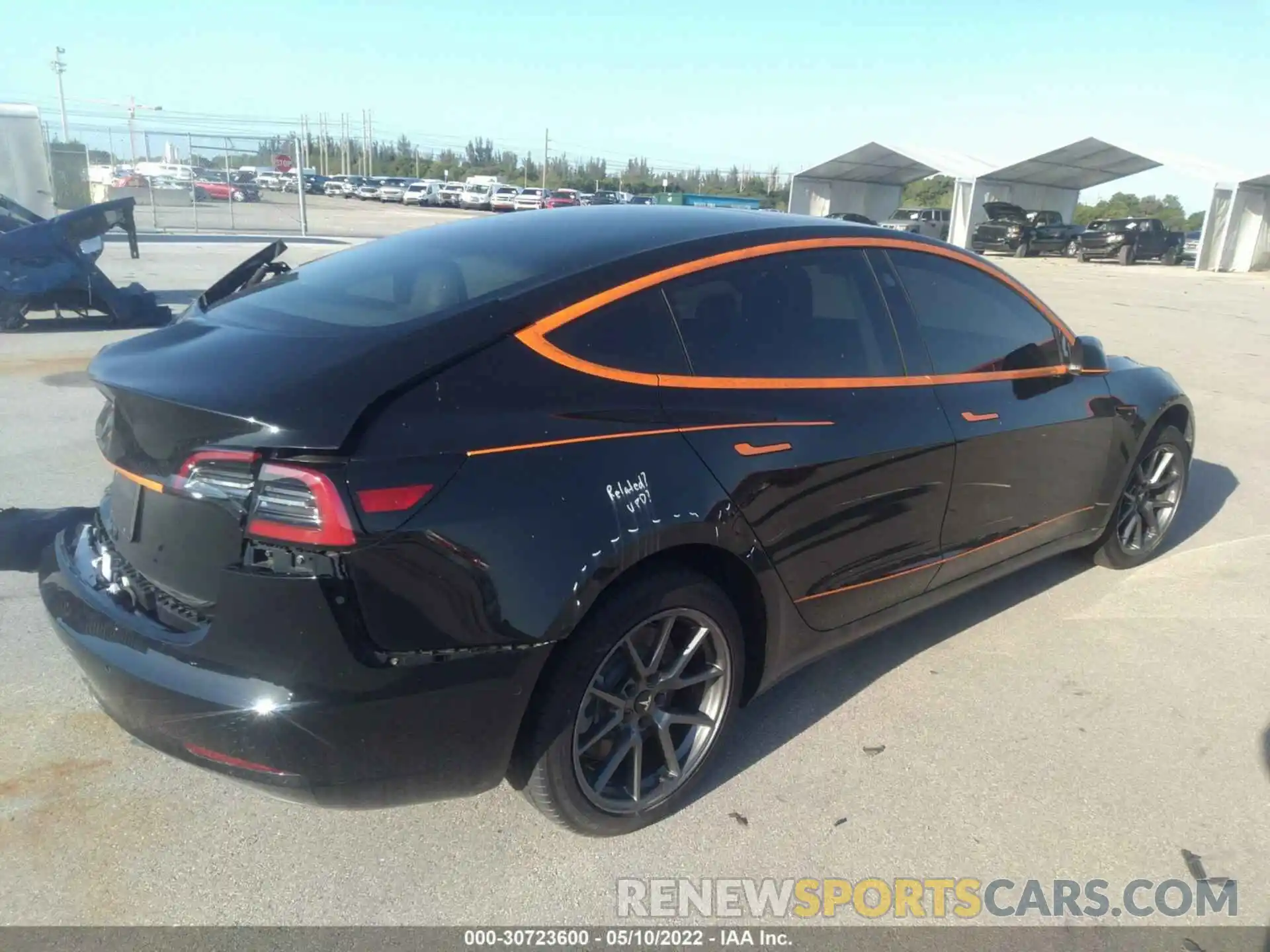 4 Photograph of a damaged car 5YJ3E1EA3MF922212 TESLA MODEL 3 2021