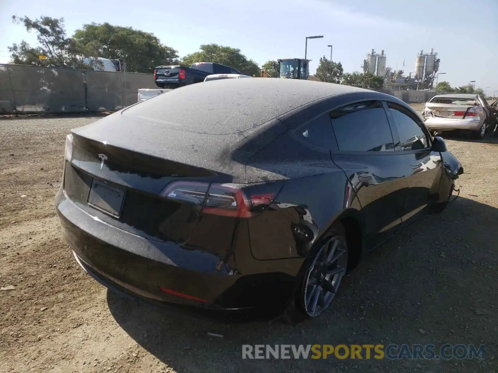 4 Photograph of a damaged car 5YJ3E1EA3MF930309 TESLA MODEL 3 2021