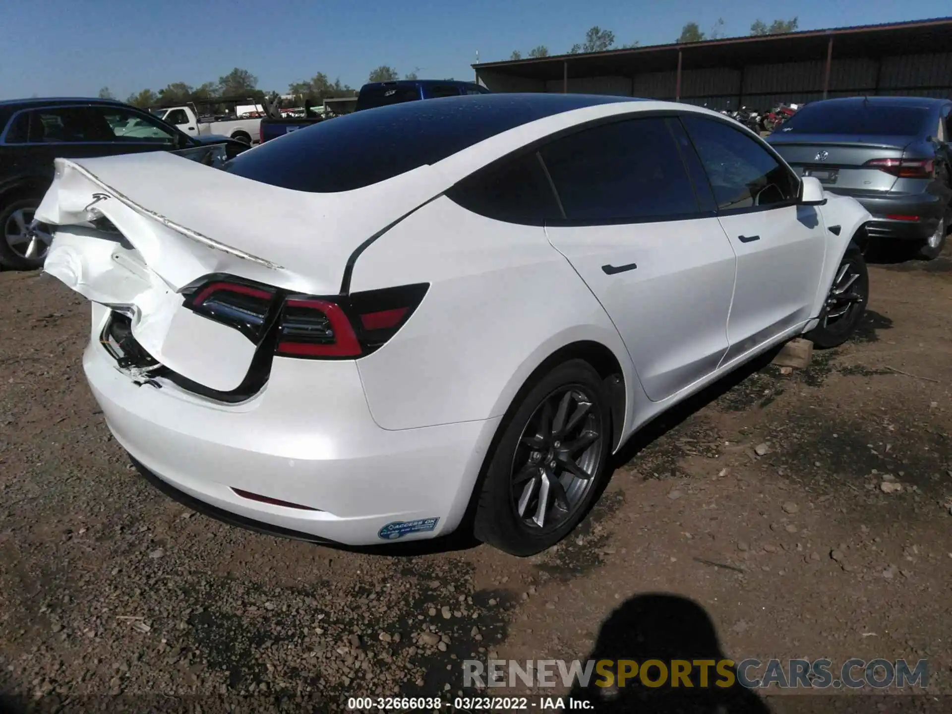 4 Photograph of a damaged car 5YJ3E1EA3MF930746 TESLA MODEL 3 2021