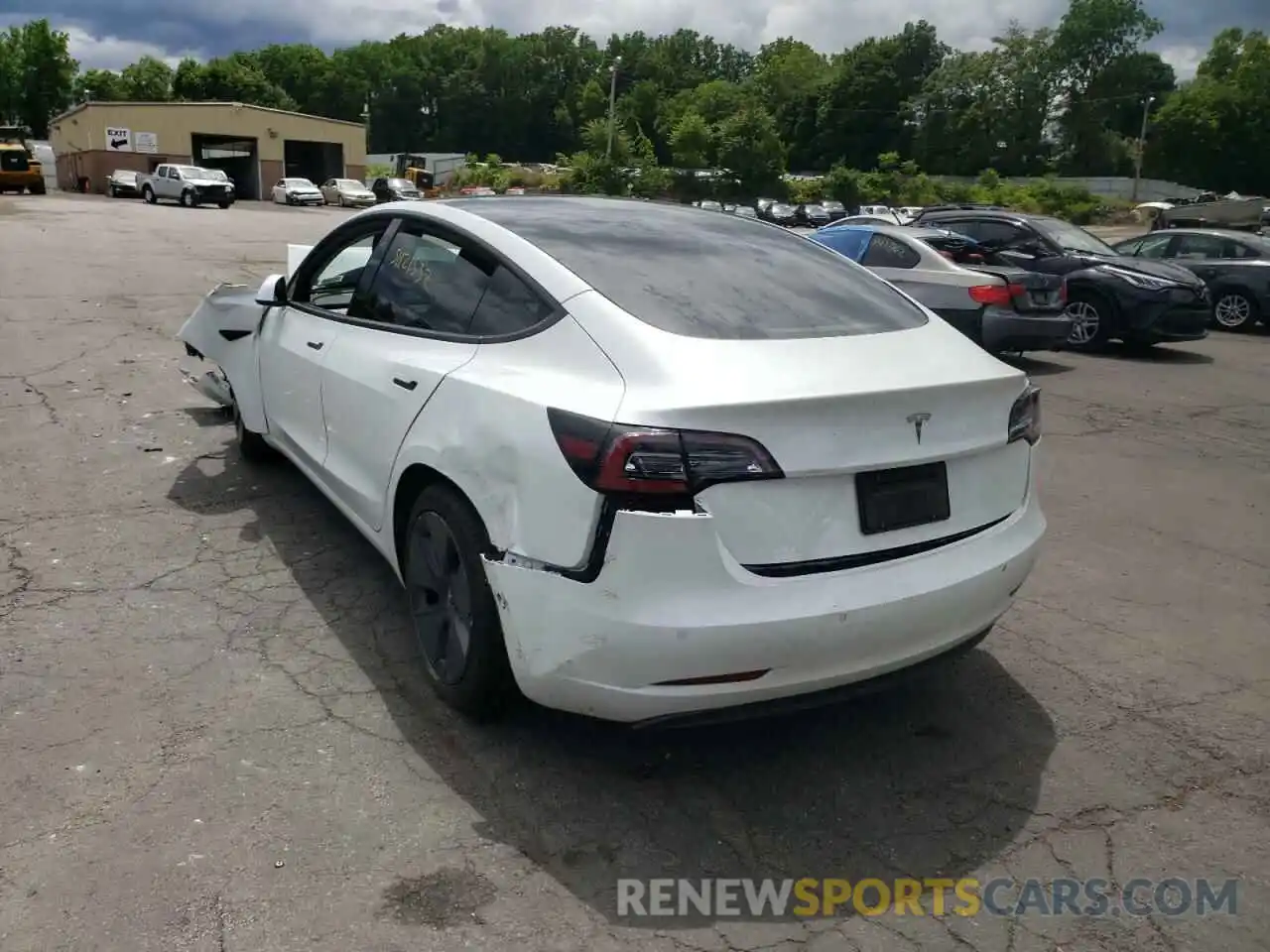 3 Photograph of a damaged car 5YJ3E1EA3MF976898 TESLA MODEL 3 2021