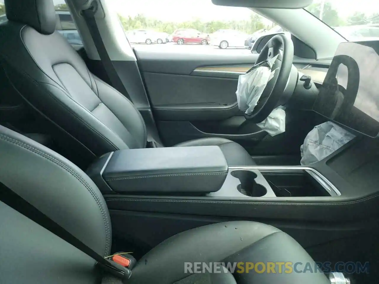 5 Photograph of a damaged car 5YJ3E1EA3MF976898 TESLA MODEL 3 2021