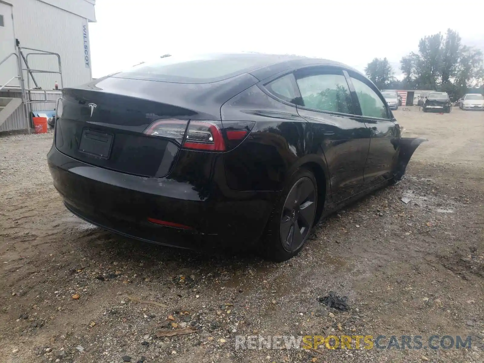 4 Photograph of a damaged car 5YJ3E1EA3MF991112 TESLA MODEL 3 2021